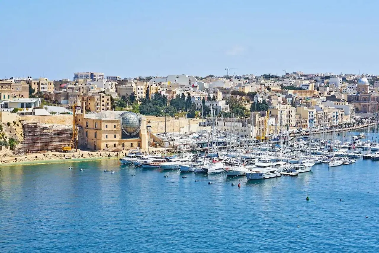 Modern Apt Kalkara Seafront! 0*,  Malta