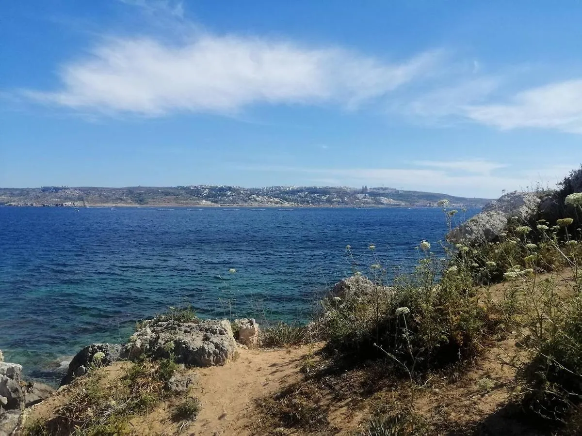 Apartment Modern Apt Kalkara Seafront!